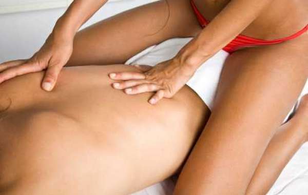 Gli oli afrodisiaci ideali per i massaggi di coppia